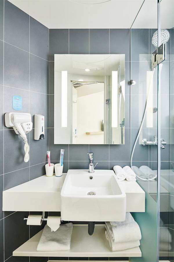 Hanting Hotel Shanghai Hongqiao National Exhibition Center Jidi Road Bagian luar foto